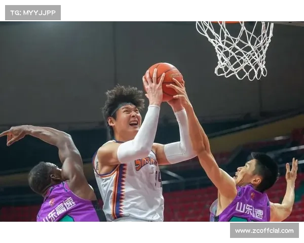 上海男篮挑战广厦，内线MVP对决胡金秋对阵王哲林。